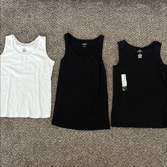 Women’s large Black and White Tank Tops - Set of 3 - Picture 1 of 4